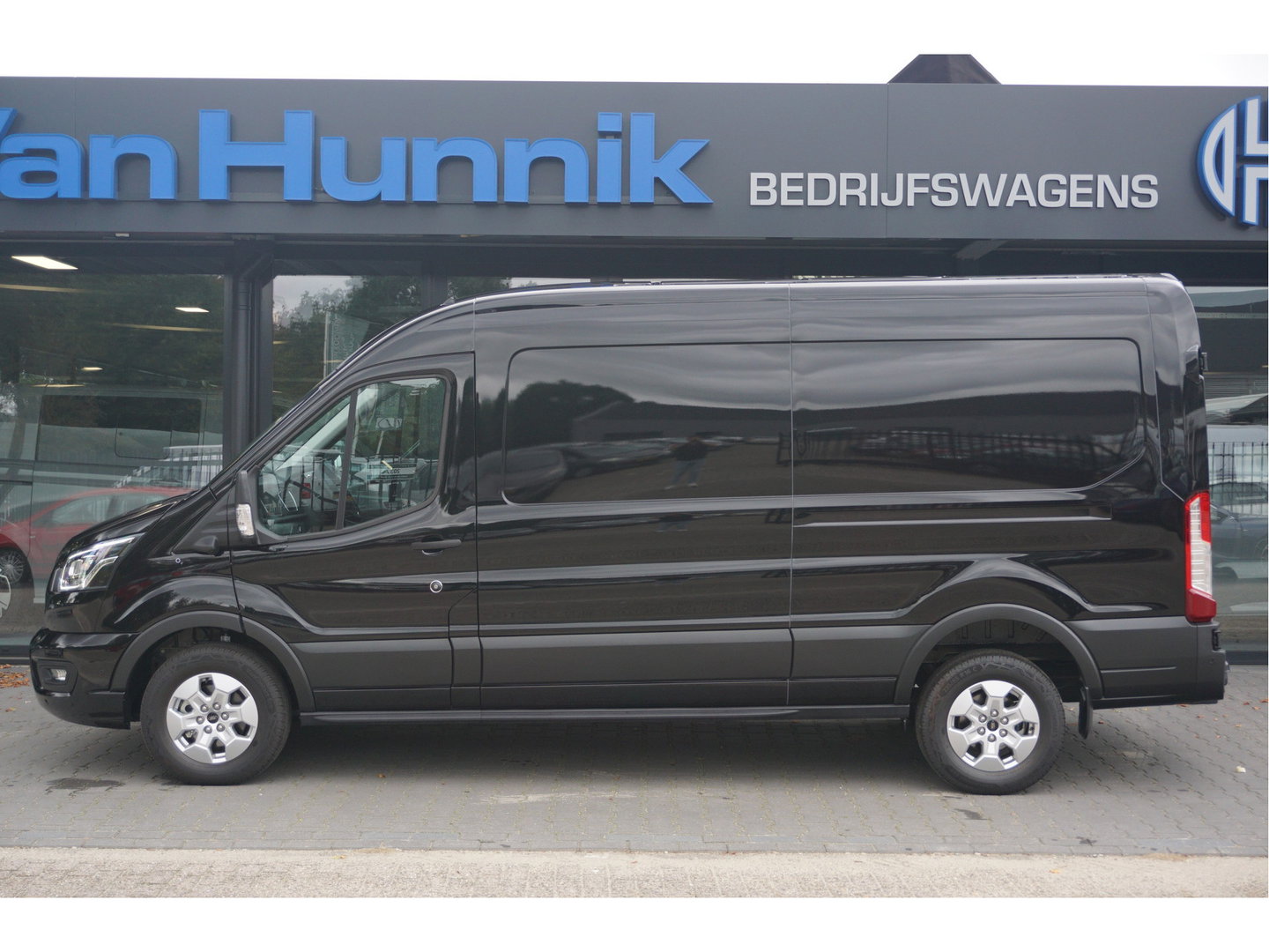 Ford Transit 350L L3H2 Limited AUT-10 RWD 165PK BPM VRIJ 3.5T Trekhaak, Navi, Adap. Cruise, 360° Cam!! NR. A201
