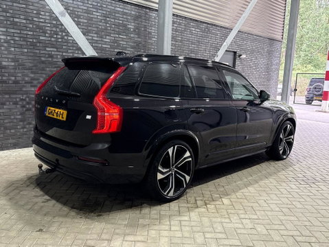 Volvo XC90 T8 Ultimate Dark | Bowers&Wilkins | Luchtvering | Panoramadak | Trekhaak | 360° Camera | Ventilatie+Massage | Head-Up | 22 Inch | ACC