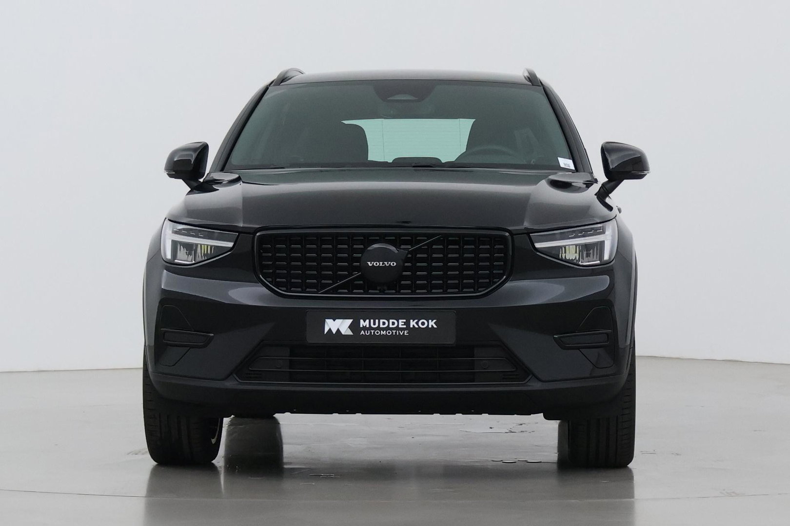 Volvo XC40 2.0 B3 Plus Black Edition | Harman/Kardon | Camera | Stoel+Stuurverwarming | Memory | Keyless | 20 Inch