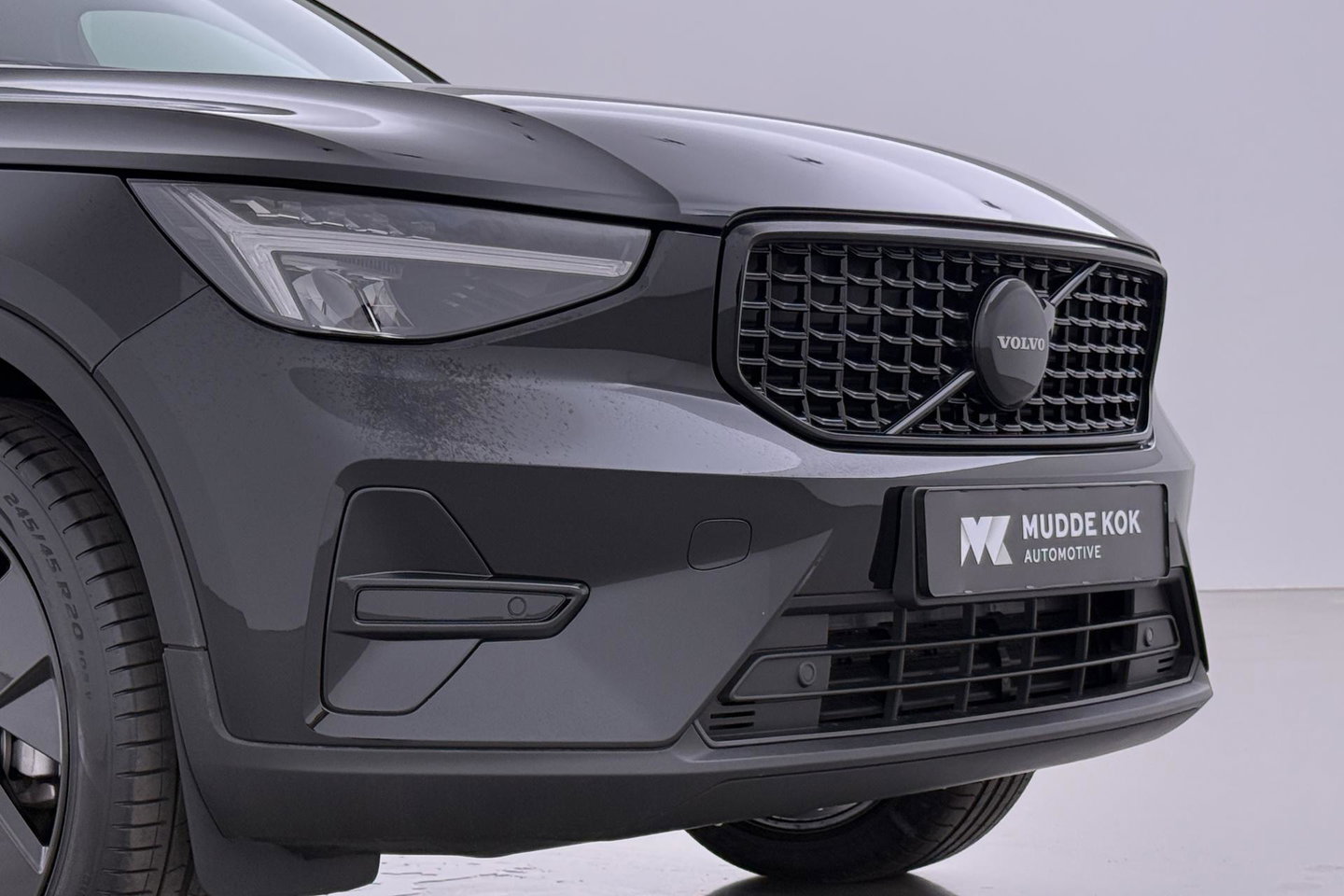 Volvo XC40 2.0 B3 Plus Black Edition | Harman/Kardon | Camera | Stoel+Stuurverwarming | Memory | Keyless | 20 Inch
