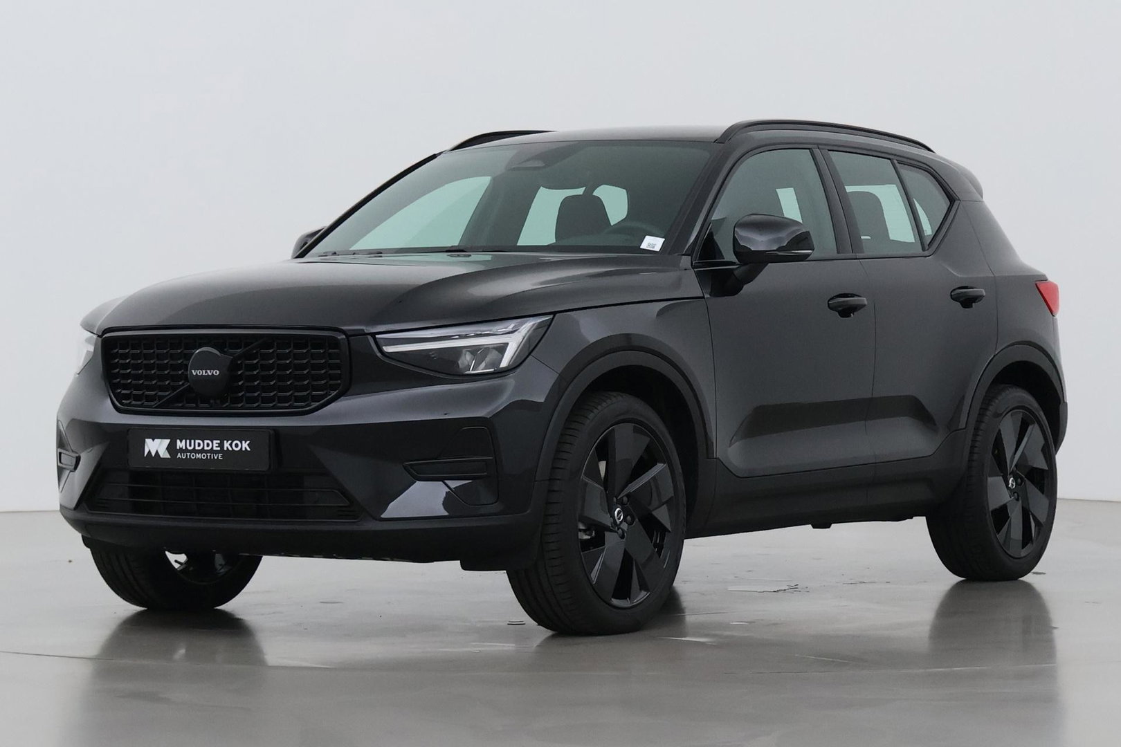 Volvo XC40 2.0 B3 Plus Black Edition | Harman/Kardon | Camera | Stoel+Stuurverwarming | Memory | Keyless | 20 Inch
