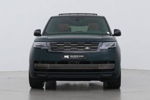Land Rover Range Rover SV 3.0 P550e SV | British Racing Green Satin | Rear Seat Entertainment | 23 Inch | Meridian Signature | Body & Soul