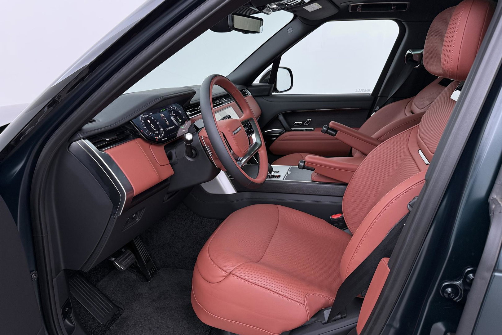 Land Rover Range Rover SV 3.0 P550e SV | British Racing Green Satin | Rear Seat Entertainment | 23 Inch | Meridian Signature | Body & Soul