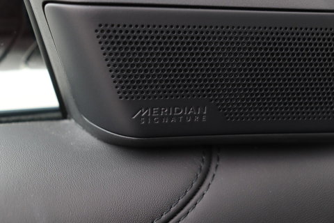 Land Rover Range Rover SV 3.0 P550e SV | British Racing Green Satin | Rear Seat Entertainment | 23 Inch | Meridian Signature | Body & Soul