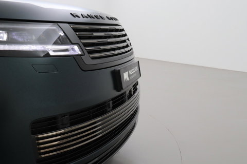 Land Rover Range Rover SV 3.0 P550e SV | British Racing Green Satin | Rear Seat Entertainment | 23 Inch | Meridian Signature | Body & Soul
