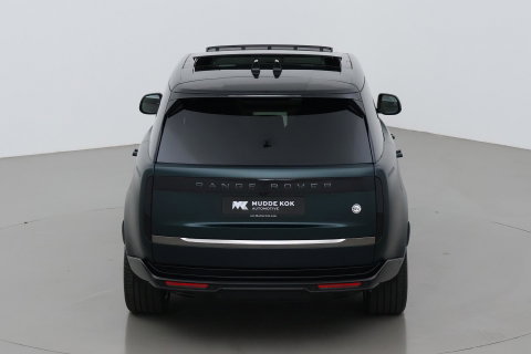 Land Rover Range Rover SV 3.0 P550e SV | British Racing Green Satin | Rear Seat Entertainment | 23 Inch | Meridian Signature | Body & Soul