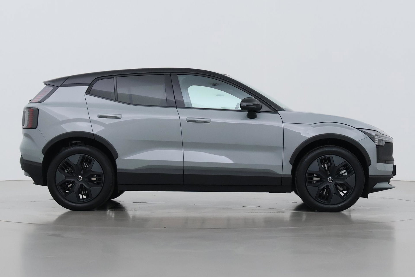 Volvo EX30 Cross Country Twin Motor Performance Ultra 69 kWh | Harman/Kardon | Panoramadak | 360° Camera | Warmtepomp | BLIS | Park Pilot Assist | Stoel+Stuurverwarming