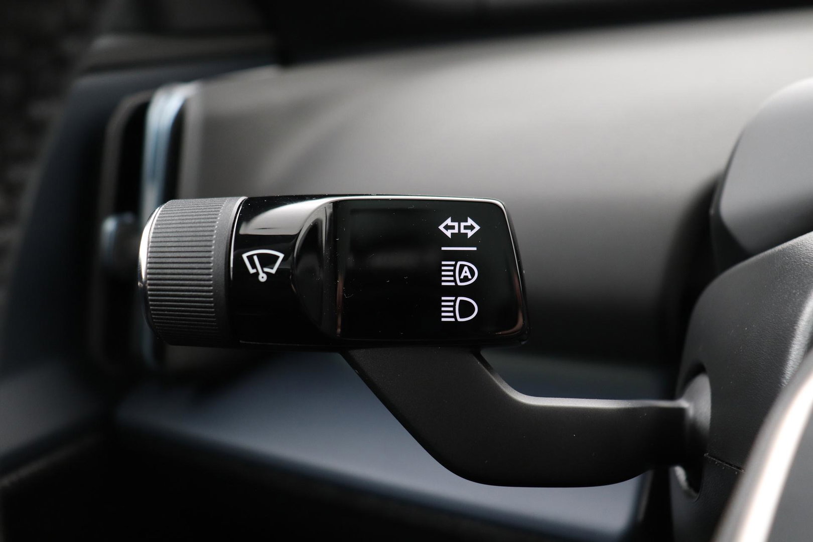 Volvo EX30 Cross Country Twin Motor Performance Ultra 69 kWh | Harman/Kardon | Panoramadak | 360° Camera | Warmtepomp | BLIS | Park Pilot Assist | Stoel+Stuurverwarming
