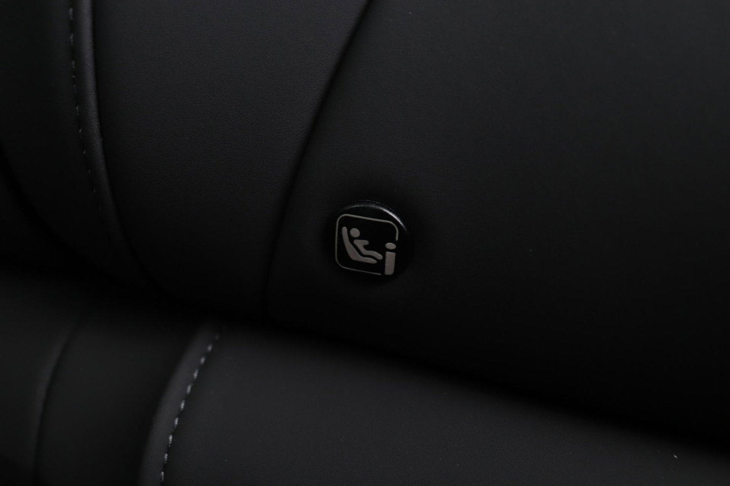 Volvo EX30 Cross Country Twin Motor Performance Ultra 69 kWh | Harman/Kardon | Panoramadak | 360° Camera | Warmtepomp | BLIS | Park Pilot Assist | Stoel+Stuurverwarming