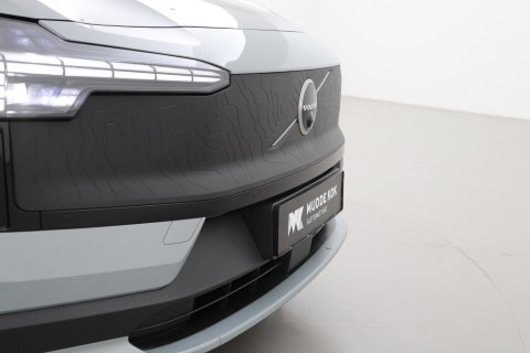 Volvo EX30 Cross Country Twin Motor Performance Ultra 69 kWh | Harman/Kardon | Panoramadak | 360° Camera | Warmtepomp | BLIS | Park Pilot Assist | Stoel+Stuurverwarming