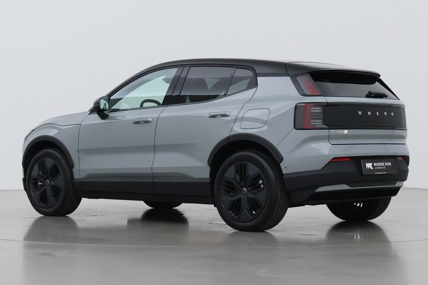 Volvo EX30 Cross Country Twin Motor Performance Ultra 69 kWh | Harman/Kardon | Panoramadak | 360° Camera | Warmtepomp | BLIS | Park Pilot Assist | Stoel+Stuurverwarming