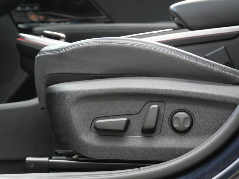 Kia e-Niro 64kWh EXECUTIVELINE/ SCHUIFDAK/ TREKHAAK/ LEER/ SOH 96%