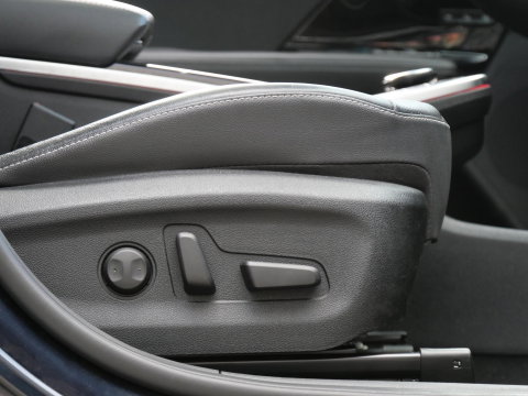 Kia e-Niro 64kWh EXECUTIVELINE/ SCHUIFDAK/ TREKHAAK/ LEER/ SOH 96%