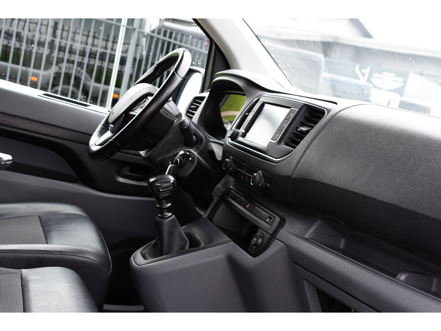 Peugeot Expert 1.5 BlueHDI 120 PB Edition 360 Camera, Carplay, Cruise, 120pk, Trekhaak, Multimedia, Uniek!
