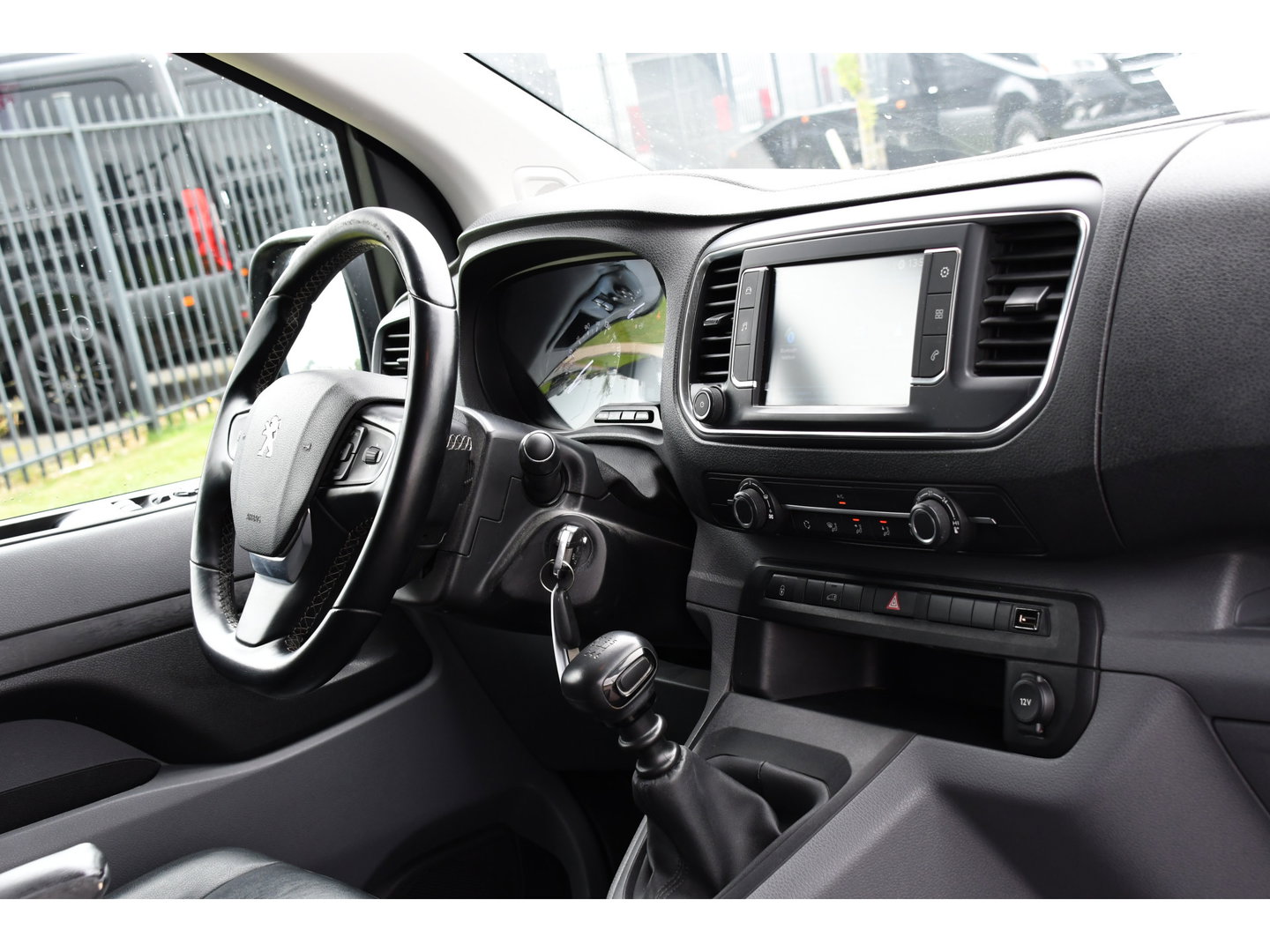 Peugeot Expert 1.5 BlueHDI 120 PB Edition 360 Camera, Carplay, Cruise, 120pk, Trekhaak, Multimedia, Uniek!