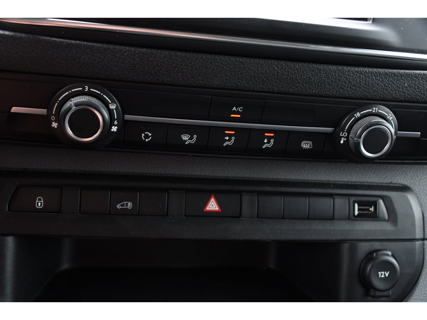 Peugeot Expert 1.5 BlueHDI 120 PB Edition 360 Camera, Carplay, Cruise, 120pk, Trekhaak, Multimedia, Uniek!