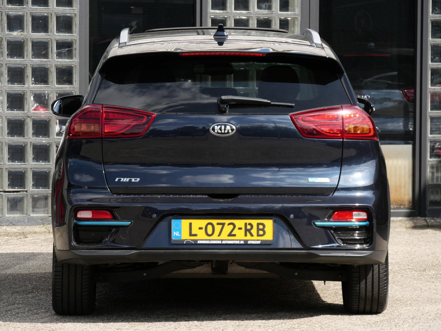 Kia e-Niro 64kWh EXECUTIVELINE/ SCHUIFDAK/ TREKHAAK/ LEER/ SOH 96%