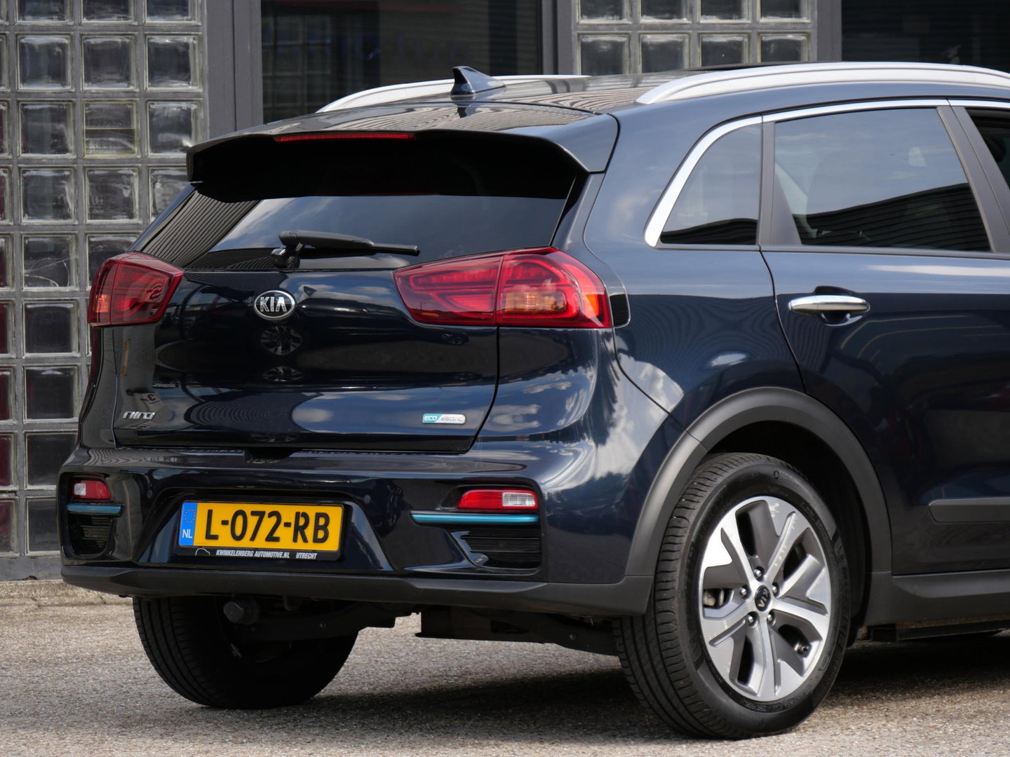 Kia e-Niro 64kWh EXECUTIVELINE/ SCHUIFDAK/ TREKHAAK/ LEER/ SOH 96%