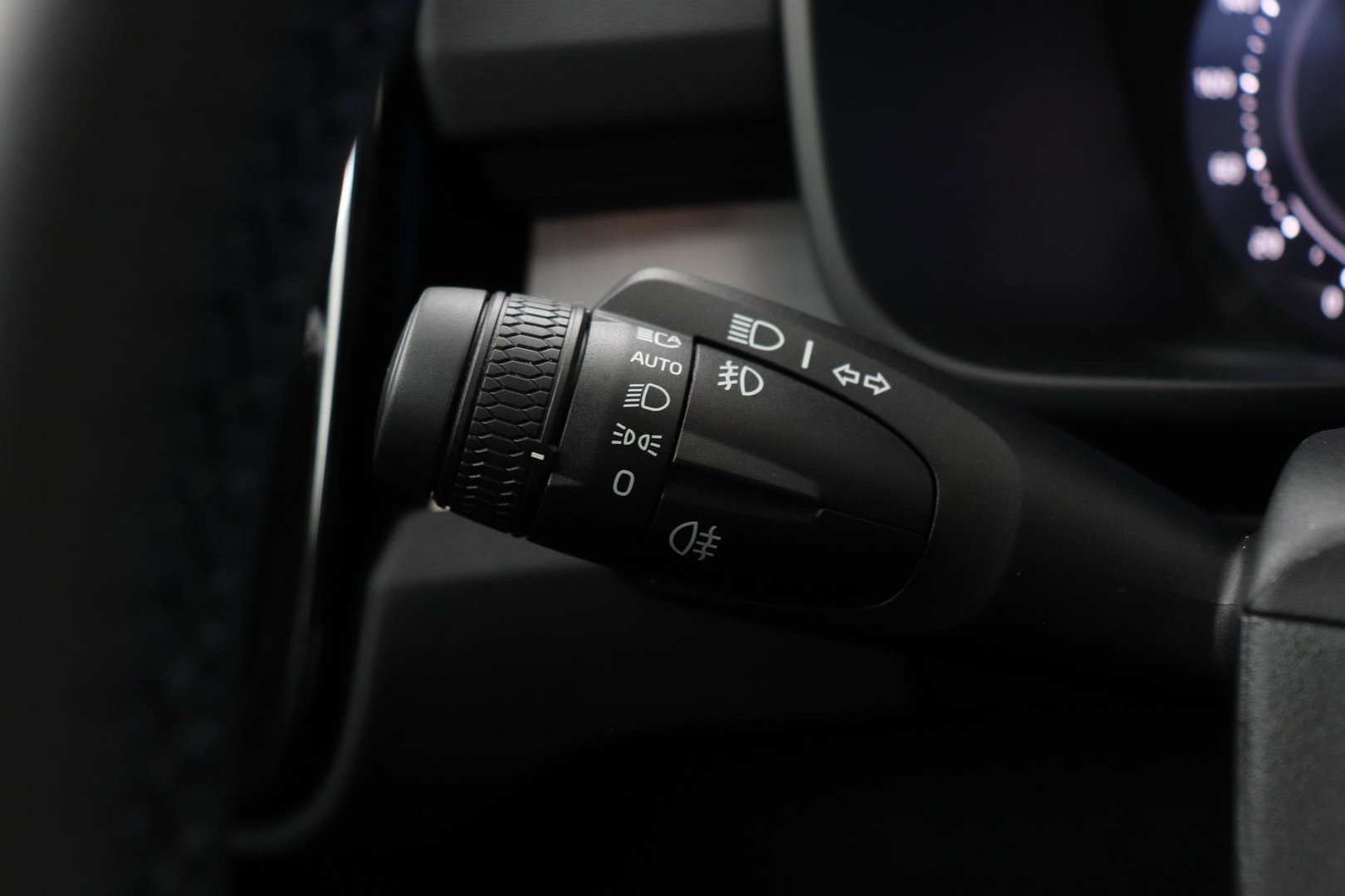 Volvo XC40 2.0 B3 Plus Black Edition | Harman/Kardon | Pilot Assist | Camera | BLIS | Memory | Stoel+Stuurverwarming | Keyless | ACC | 20 Inch