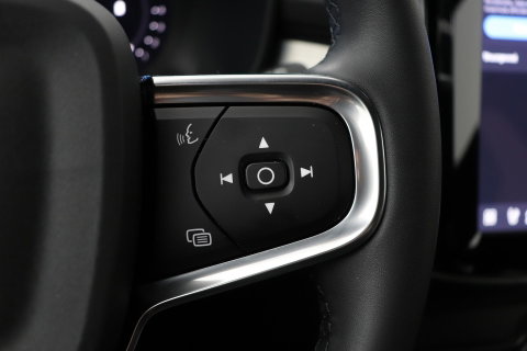 Volvo XC40 2.0 B3 Plus Black Edition | Harman/Kardon | Pilot Assist | Camera | BLIS | Memory | Stoel+Stuurverwarming | Keyless | ACC | 20 Inch