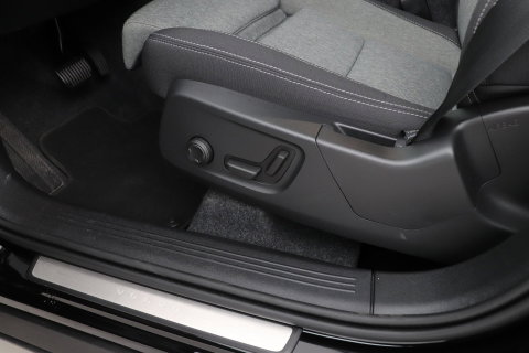 Volvo XC40 2.0 B3 Plus Black Edition | Harman/Kardon | Pilot Assist | Camera | BLIS | Memory | Stoel+Stuurverwarming | Keyless | ACC | 20 Inch