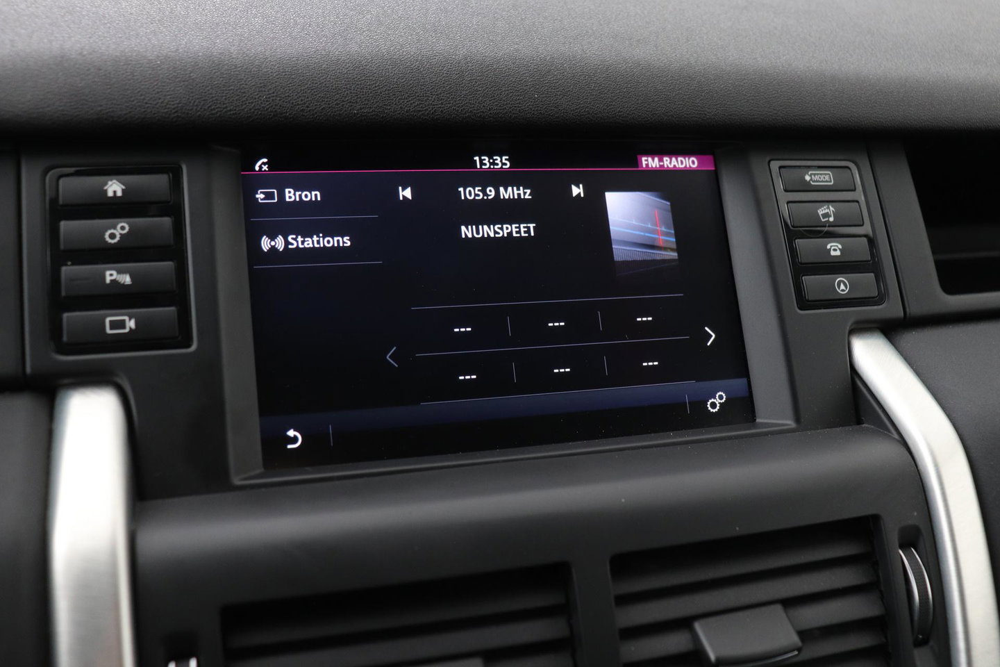 Land Rover Discovery Sport 2.0 TD4 HSE Luxury | Trekhaak | Leder | Stoel- stuurverwarming | 20 inch | Keyless