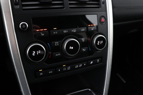 Land Rover Discovery Sport 2.0 TD4 HSE Luxury | Trekhaak | Leder | Stoel- stuurverwarming | 20 inch | Keyless