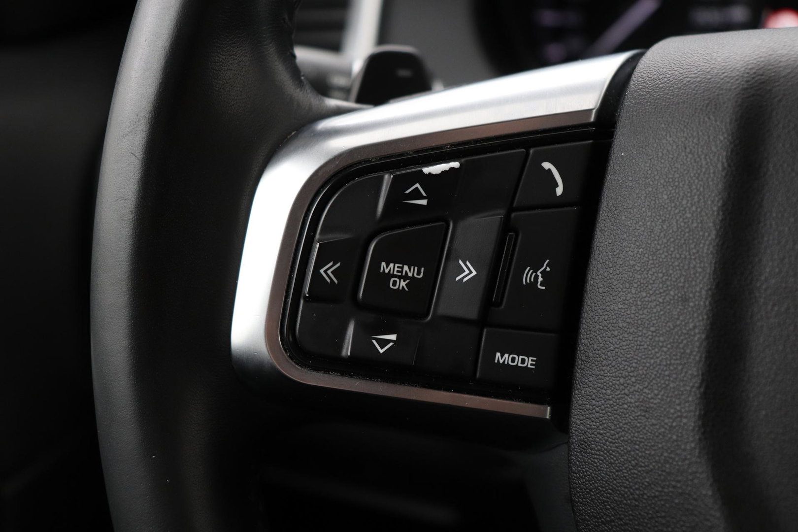Land Rover Discovery Sport 2.0 TD4 HSE Luxury | Trekhaak | Leder | Stoel- stuurverwarming | 20 inch | Keyless