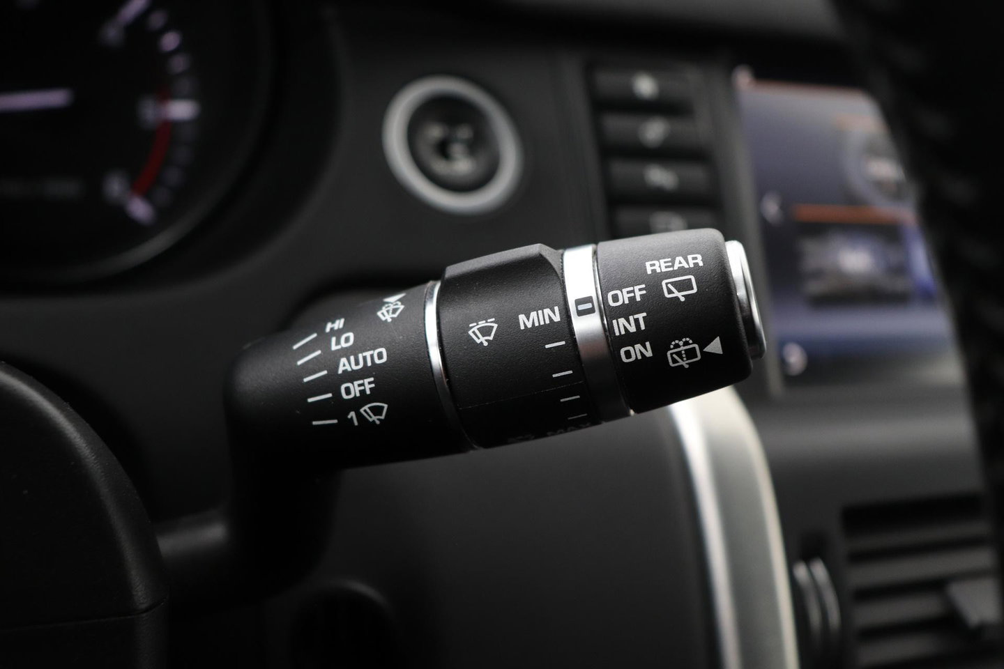 Land Rover Discovery Sport 2.0 TD4 HSE Luxury | Trekhaak | Leder | Stoel- stuurverwarming | 20 inch | Keyless