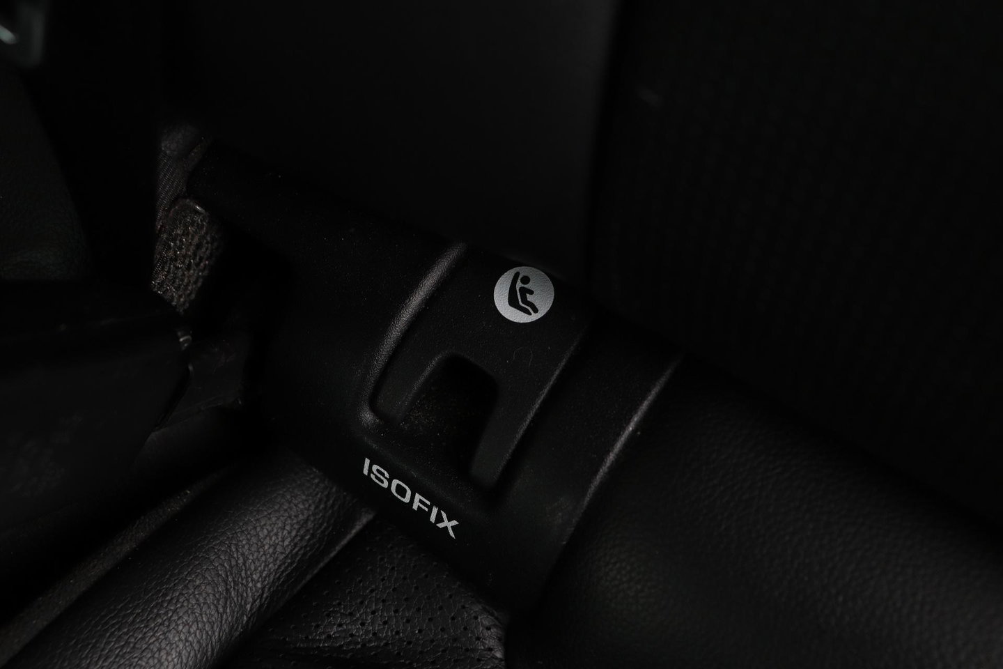 Land Rover Discovery Sport 2.0 TD4 HSE Luxury | Trekhaak | Leder | Stoel- stuurverwarming | 20 inch | Keyless