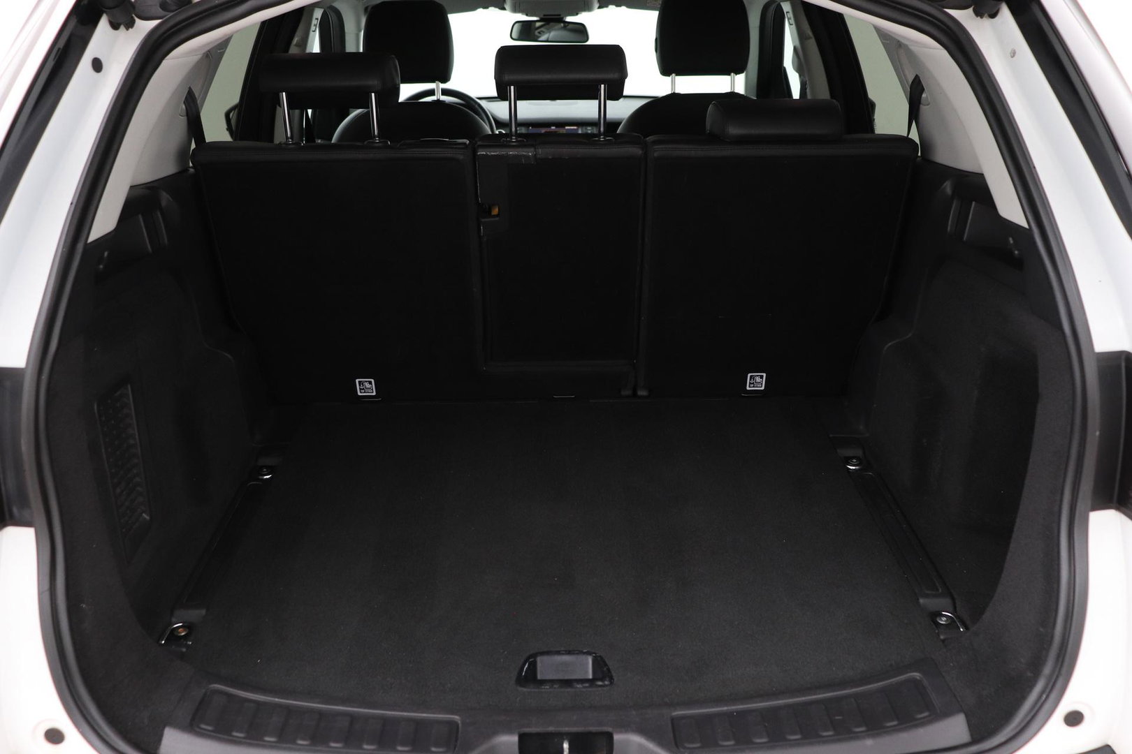 Land Rover Discovery Sport 2.0 TD4 HSE Luxury | Trekhaak | Leder | Stoel- stuurverwarming | 20 inch | Keyless