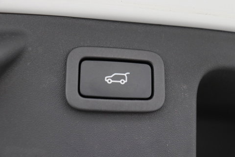 Land Rover Discovery Sport 2.0 TD4 HSE Luxury | Trekhaak | Leder | Stoel- stuurverwarming | 20 inch | Keyless
