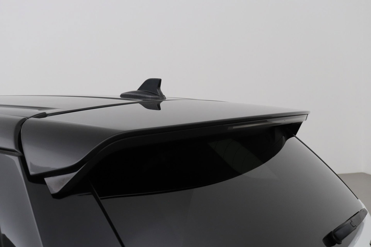Land Rover Discovery Sport 2.0 TD4 HSE Luxury | Trekhaak | Leder | Stoel- stuurverwarming | 20 inch | Keyless