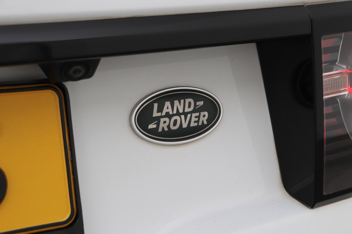 Land Rover Discovery Sport 2.0 TD4 HSE Luxury | Trekhaak | Leder | Stoel- stuurverwarming | 20 inch | Keyless