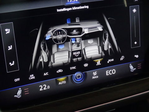Volkswagen Touareg 3.0 TSI e-Hybrid 381PK / pano / matrix / 360°