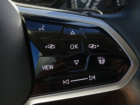 Volkswagen Touareg 3.0 TSI e-Hybrid 381PK / pano / matrix / 360°