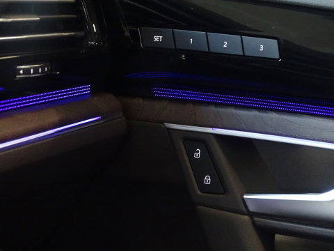 Volkswagen Touareg 3.0 TSI e-Hybrid 381PK / pano / matrix / 360°