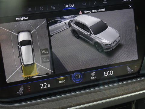 Volkswagen Touareg 3.0 TSI e-Hybrid 381PK / pano / matrix / 360°