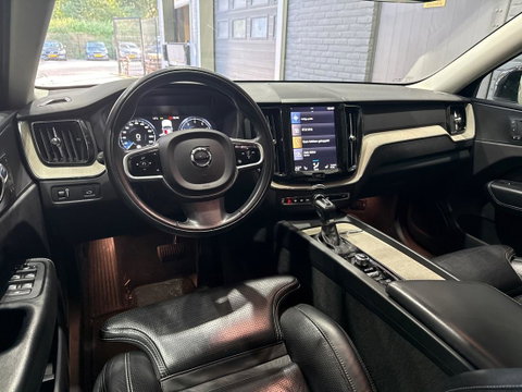 Volvo XC60 2.0 T5 AWD Inscription | Trekhaak | BLIS | Stoelventilatie en -verwarming | Memory | Keyless | Full LED | ACC