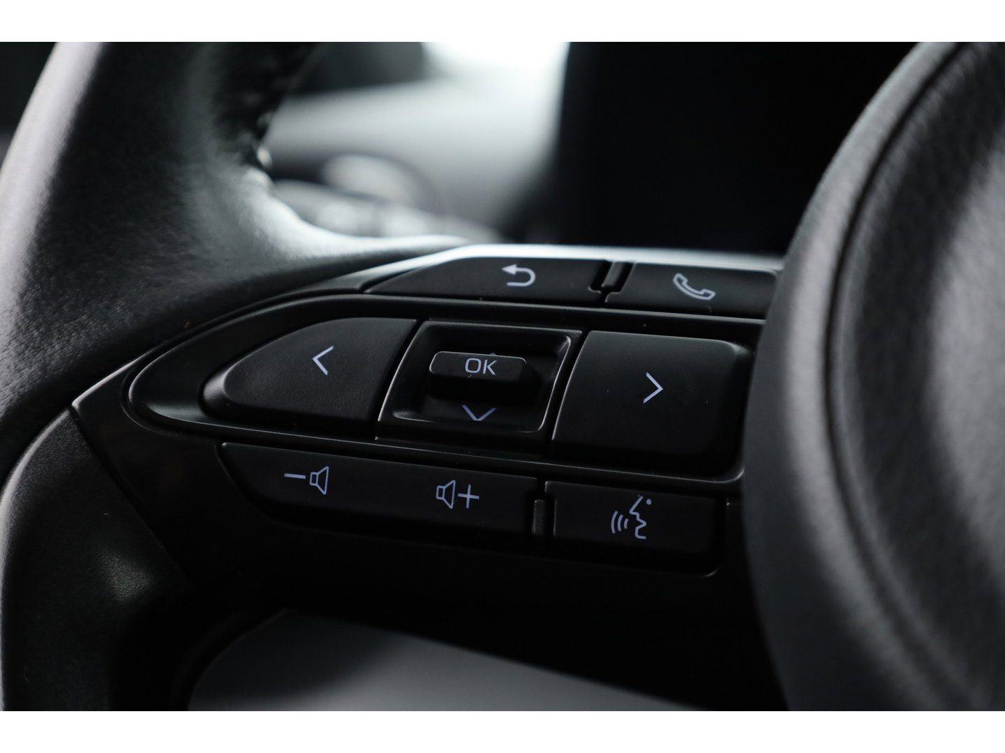 Toyota Yaris Cross 1.5 Hybrid Team D | Rijklaar! | Navi | Adapt. Cruise | Apple CarPlay | Camera | Keyless |