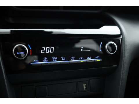 Toyota Yaris Cross 1.5 Hybrid Team D | Rijklaar! | Navi | Adapt. Cruise | Apple CarPlay | Camera | Keyless |