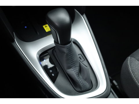 Toyota Yaris Cross 1.5 Hybrid Team D | Rijklaar! | Navi | Adapt. Cruise | Apple CarPlay | Camera | Keyless |