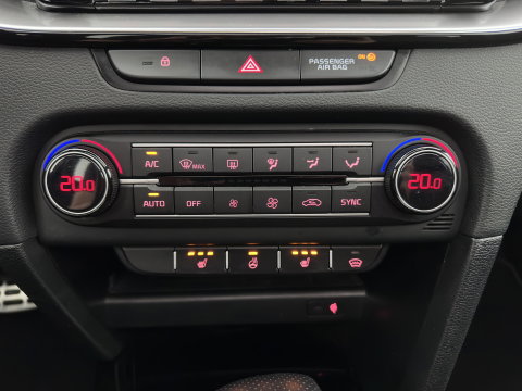 Kia ProCeed 1.6 T-GDi GT (INCL.BTW) *PANO | LEATHER-MICROFIBRE | FULL-LED | MEMORY-PACK | JBL-SOUND | ADAPTIVE-CRUISE | BLIND-SPOT | HEATED-SPORTSEATS | CAMERA | KEYLESS | DIGI-COCKPIT | NAVI-FULLMAP | PRIVACY-GLASS