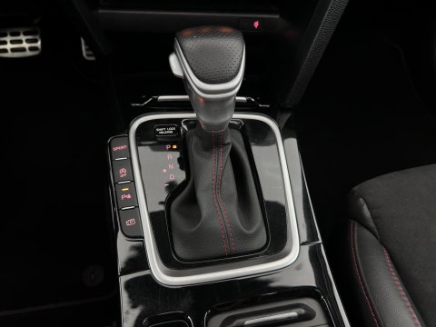 Kia ProCeed 1.6 T-GDi GT (INCL.BTW) *PANO | LEATHER-MICROFIBRE | FULL-LED | MEMORY-PACK | JBL-SOUND | ADAPTIVE-CRUISE | BLIND-SPOT | HEATED-SPORTSEATS | CAMERA | KEYLESS | DIGI-COCKPIT | NAVI-FULLMAP | PRIVACY-GLASS