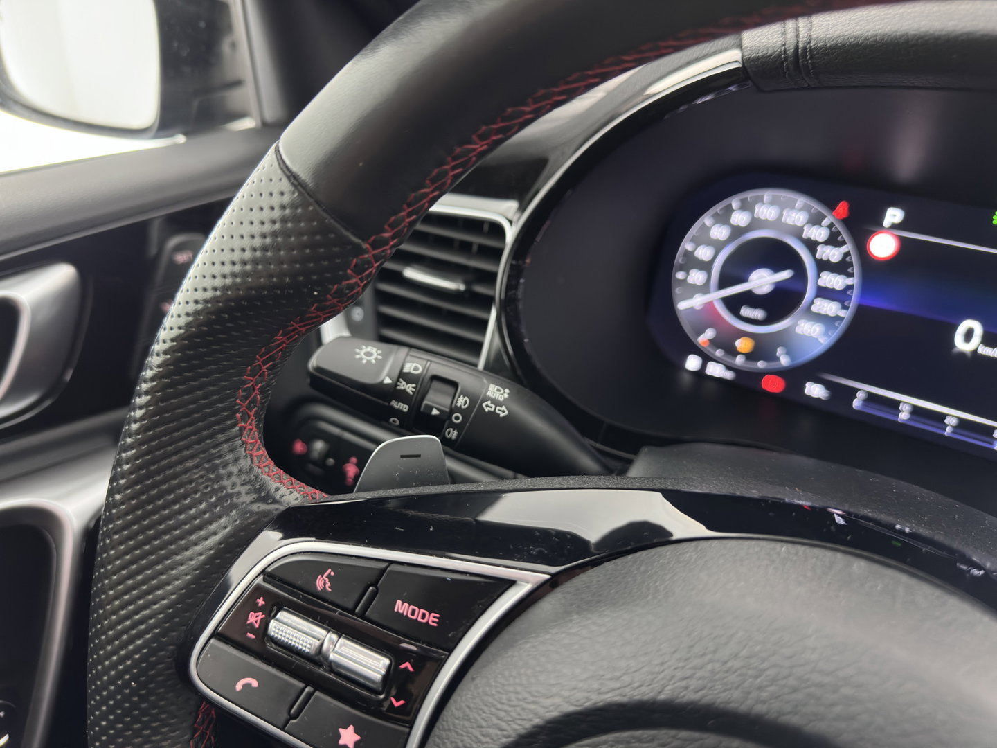 Kia ProCeed 1.6 T-GDi GT (INCL.BTW) *PANO | LEATHER-MICROFIBRE | FULL-LED | MEMORY-PACK | JBL-SOUND | ADAPTIVE-CRUISE | BLIND-SPOT | HEATED-SPORTSEATS | CAMERA | KEYLESS | DIGI-COCKPIT | NAVI-FULLMAP | PRIVACY-GLASS
