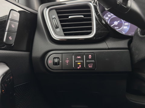 Kia ProCeed 1.6 T-GDi GT (INCL.BTW) *PANO | LEATHER-MICROFIBRE | FULL-LED | MEMORY-PACK | JBL-SOUND | ADAPTIVE-CRUISE | BLIND-SPOT | HEATED-SPORTSEATS | CAMERA | KEYLESS | DIGI-COCKPIT | NAVI-FULLMAP | PRIVACY-GLASS