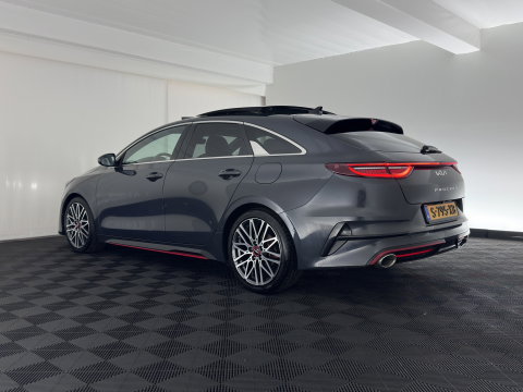 Kia ProCeed 1.6 T-GDi GT (INCL.BTW) *PANO | LEATHER-MICROFIBRE | FULL-LED | MEMORY-PACK | JBL-SOUND | ADAPTIVE-CRUISE | BLIND-SPOT | HEATED-SPORTSEATS | CAMERA | KEYLESS | DIGI-COCKPIT | NAVI-FULLMAP | PRIVACY-GLASS