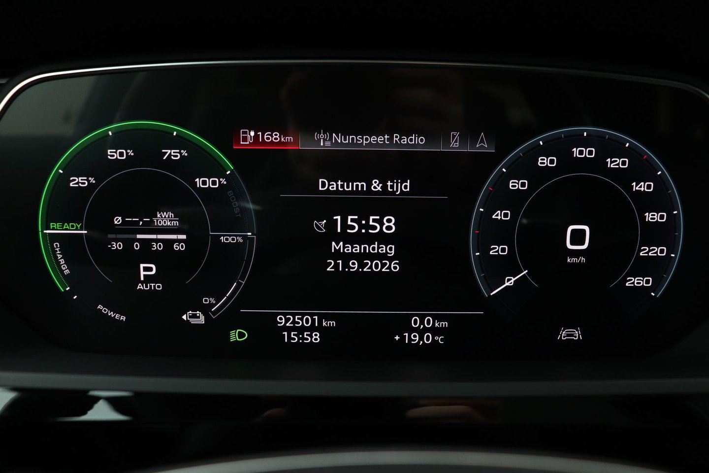 Audi e-tron 55 Quattro Advanced 95 kWh | Luchtvering | Panoramadak | 360° Camera | Trekhaak | Memory | Stoelverwarming | ACC | 21 Inch