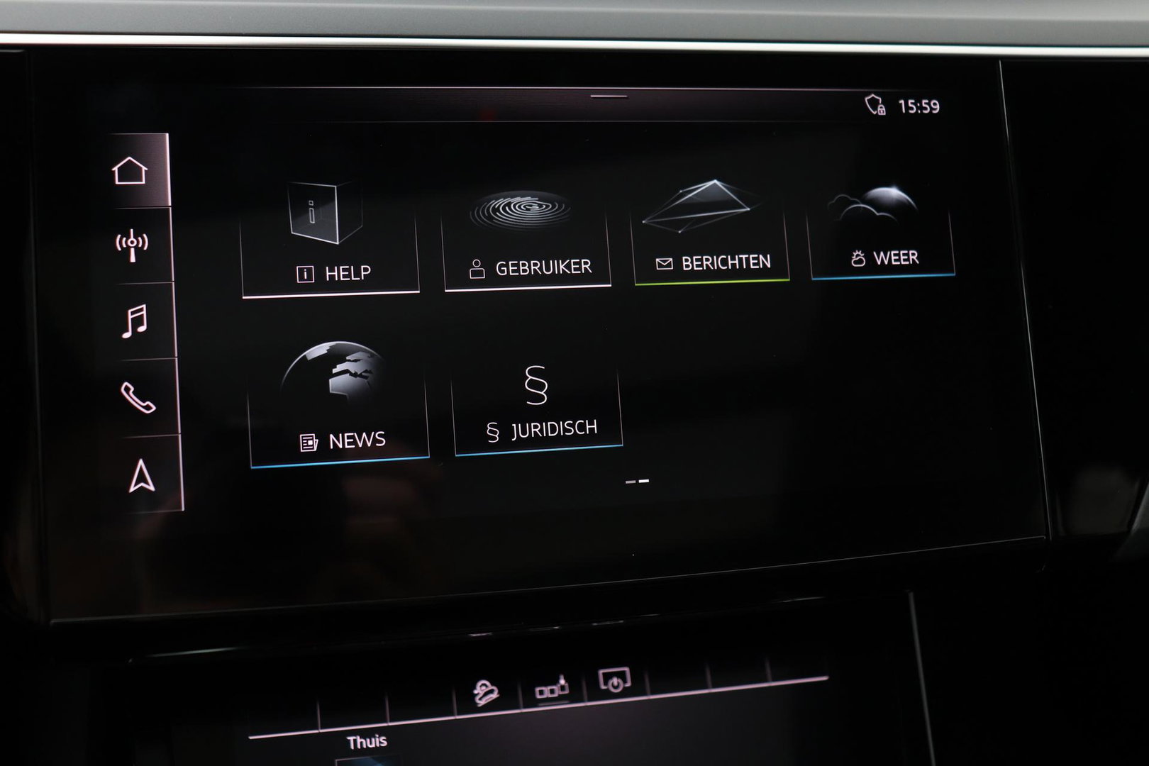 Audi e-tron 55 Quattro Advanced 95 kWh | Luchtvering | Panoramadak | 360° Camera | Trekhaak | Memory | Stoelverwarming | ACC | 21 Inch
