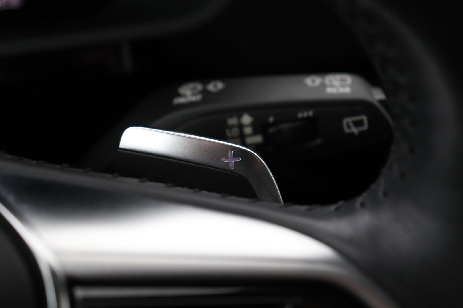 Audi e-tron 55 Quattro Advanced 95 kWh | Luchtvering | Panoramadak | 360° Camera | Trekhaak | Memory | Stoelverwarming | ACC | 21 Inch